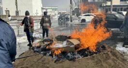 今江春日神社前の左義長へ。町内の皆さんに感謝！