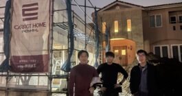 イブの上棟とバラの花束