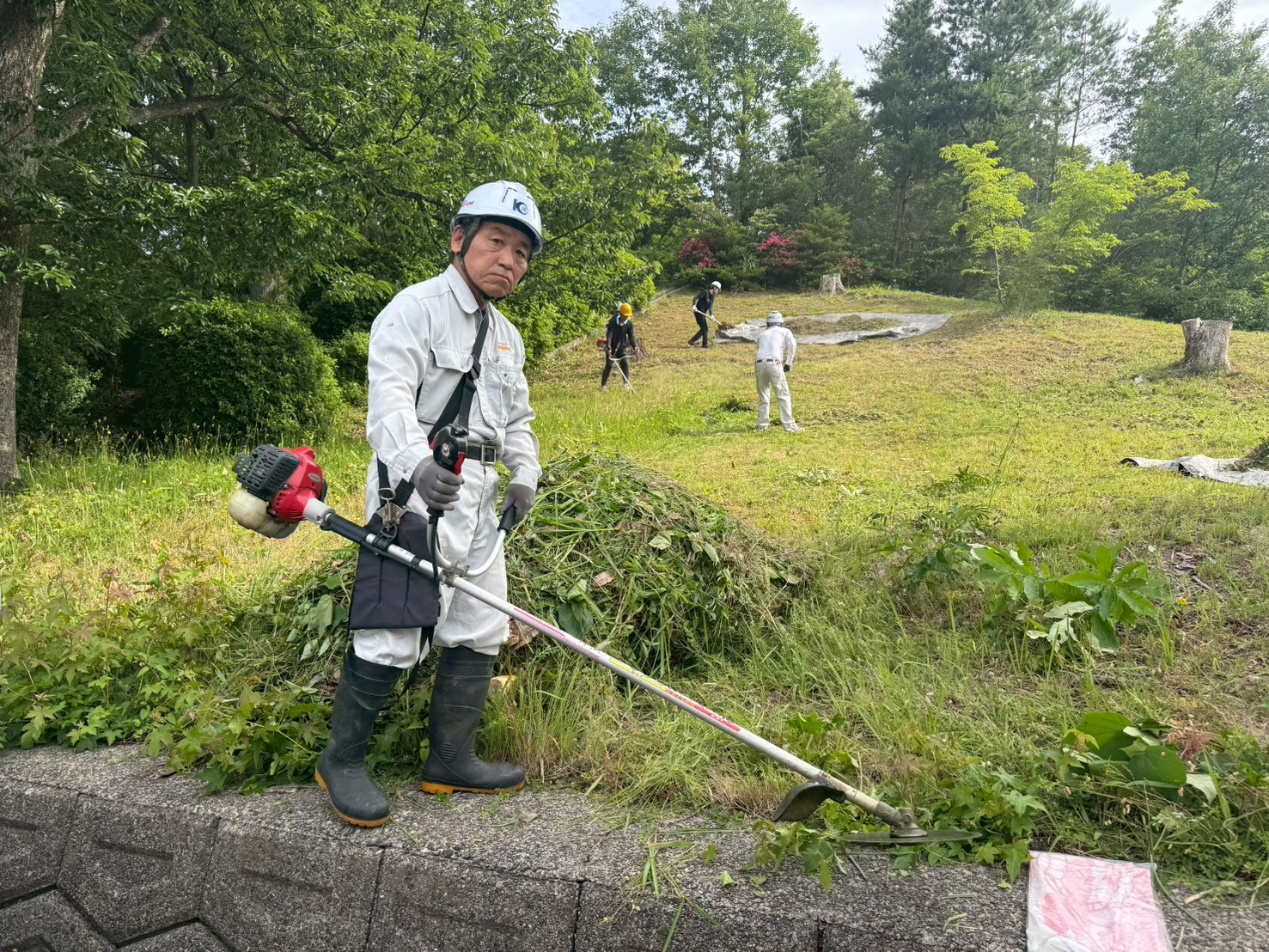 地域への感謝を込めて｜しろやま公園・今江町周辺の清掃ボランティア活動を実施しました
