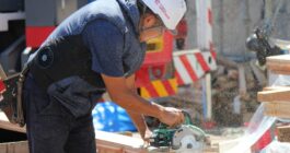 ナフサ不足と建築業界